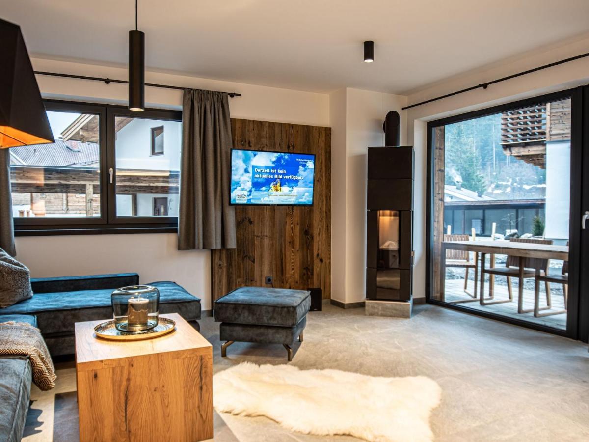 Apartment In Wald Im Pinzgau With A Carport Exterior foto