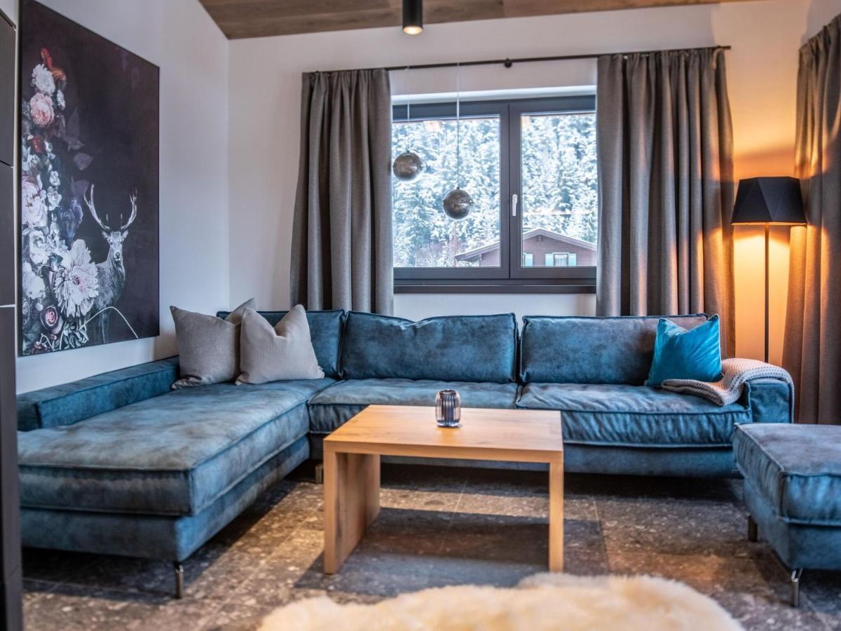 Apartment In Wald Im Pinzgau With A Carport Exterior foto