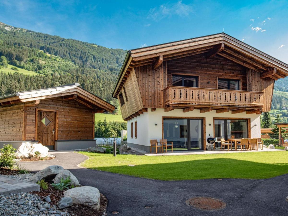Apartment In Wald Im Pinzgau With A Carport Exterior foto