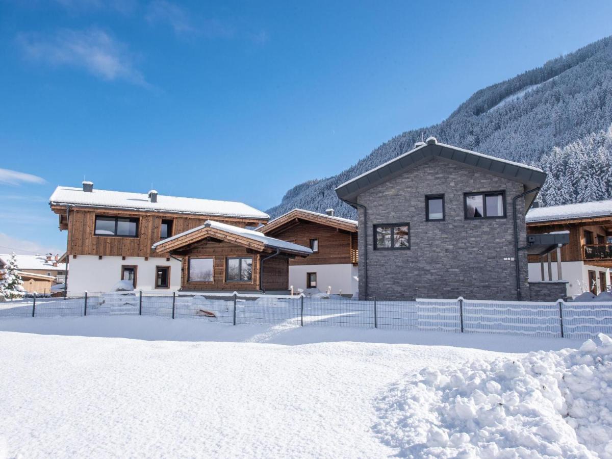 Apartment In Wald Im Pinzgau With A Carport Exterior foto