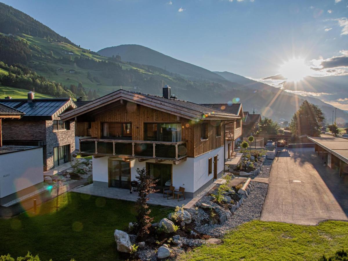 Apartment In Wald Im Pinzgau With A Carport Exterior foto